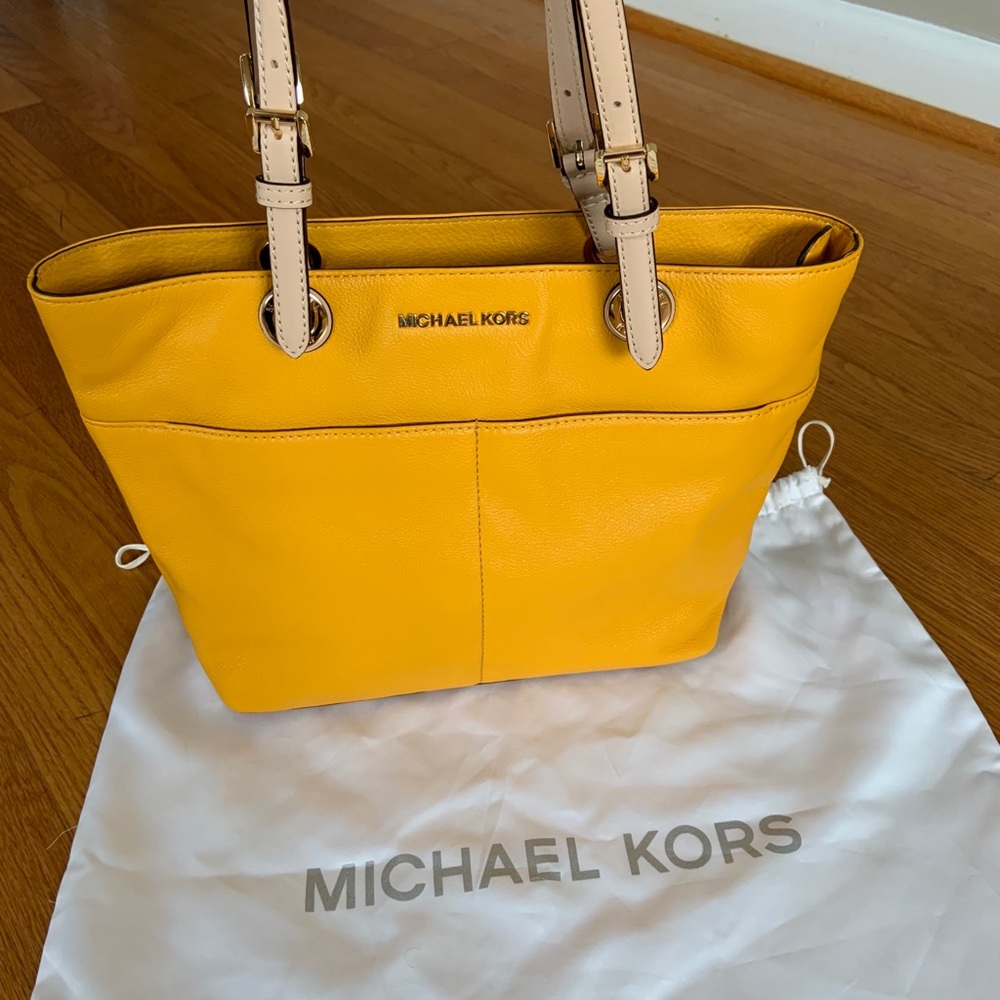 Micheal Kors leather tote bag